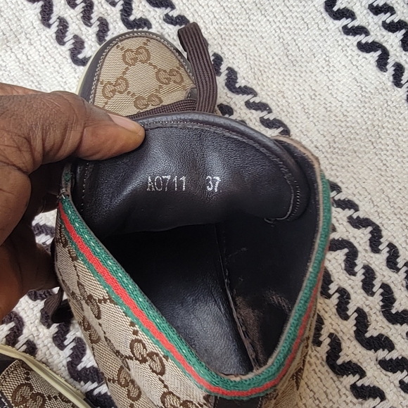 Pre-owned authentic Gucci shoe - Picture 6 of 9